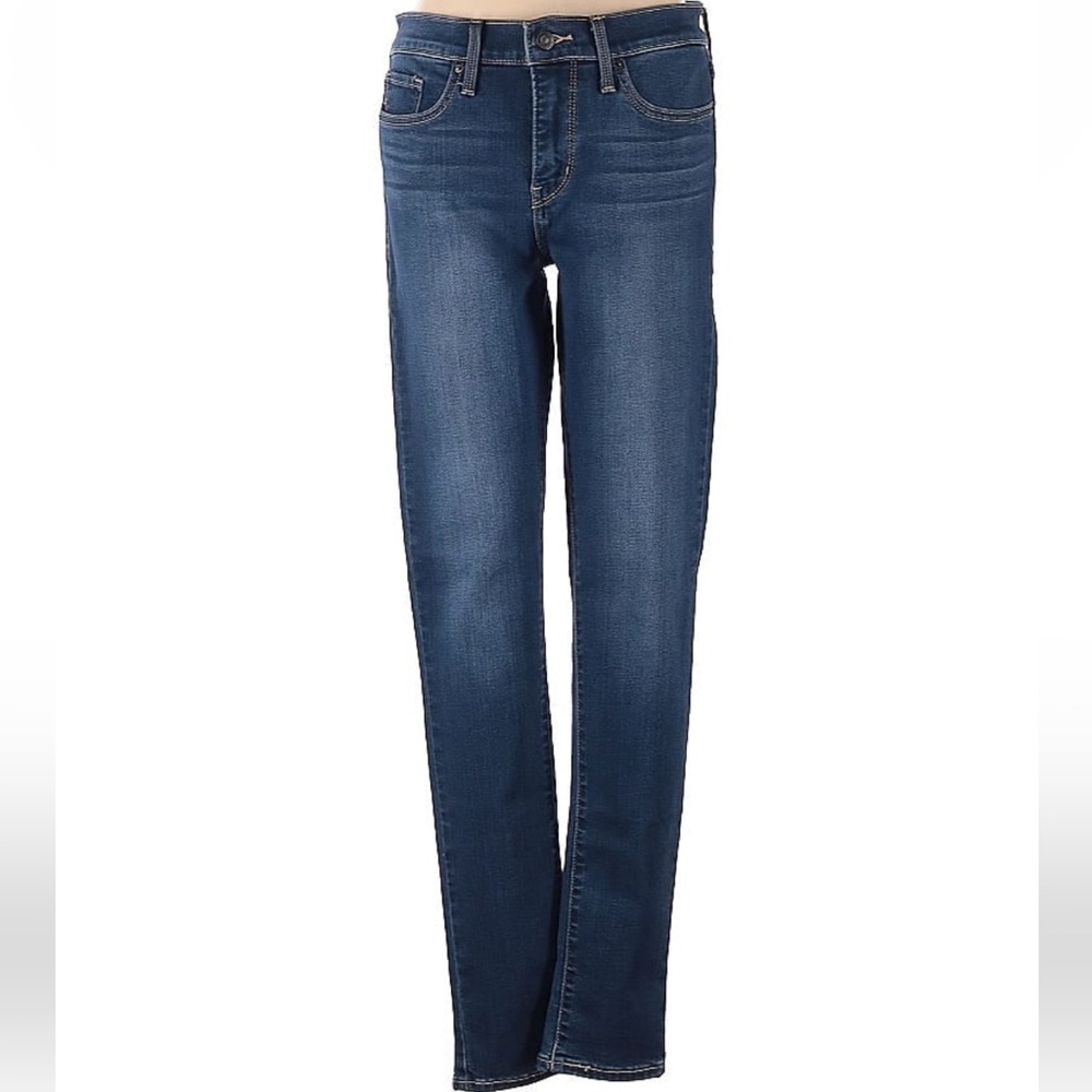 Levi’s straight leg cut jeans